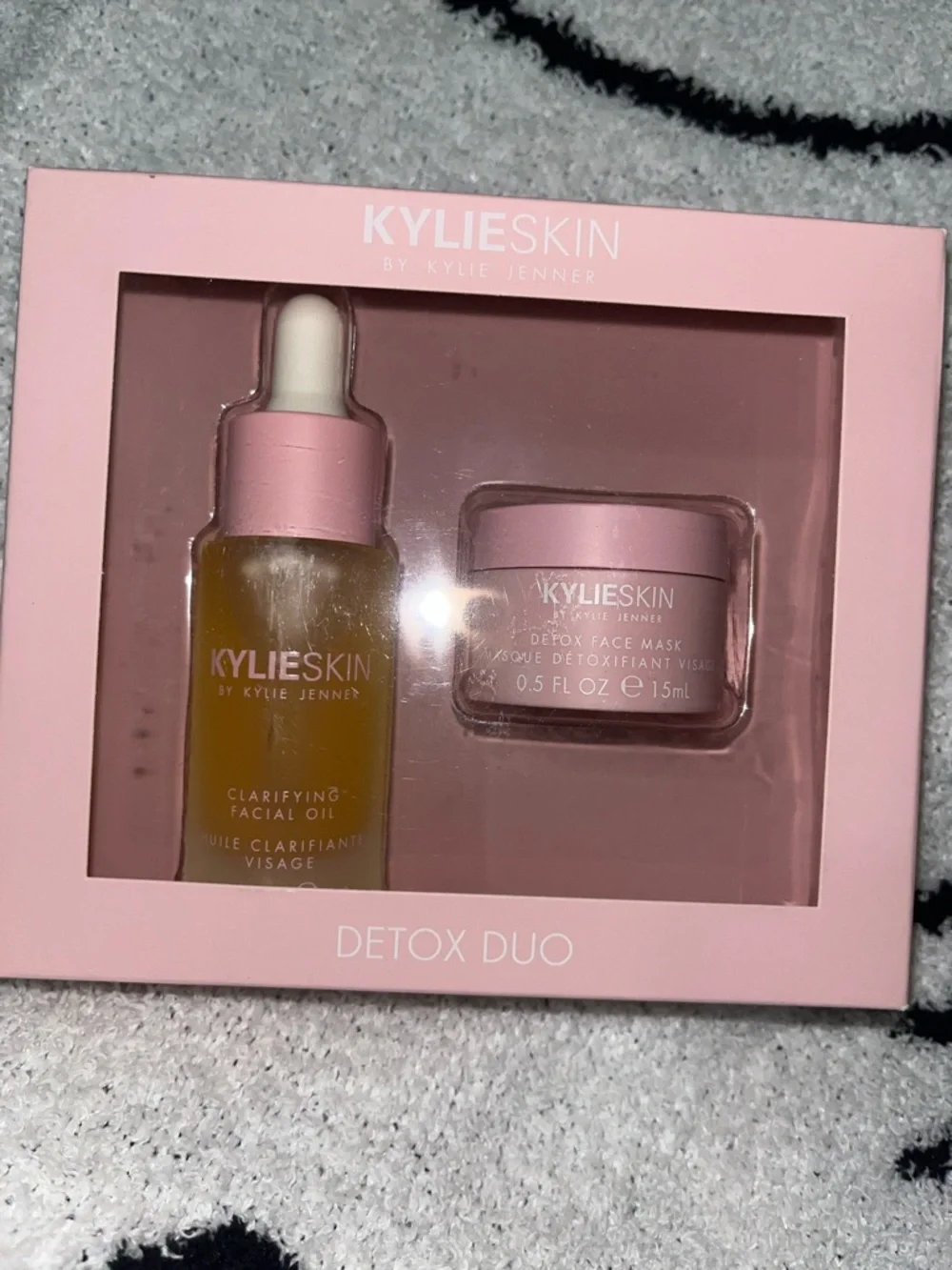 KYLIE SKIN Detox Duo - Clarifying Facial Oil & Face Mask